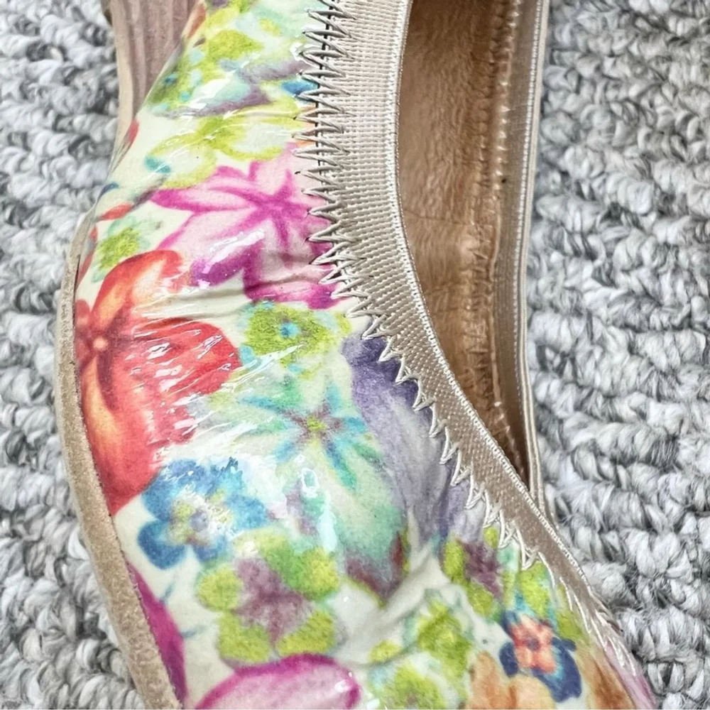 Hispanitas floral patent leather wedge heels EU 36
